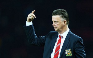 Man United: 'Dựng xe buýt' kiểu Van Gaal